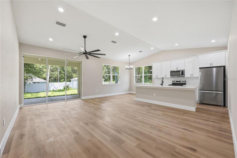 Spacious, unfurnished interior of a new home in , Summerfield (Image 12).