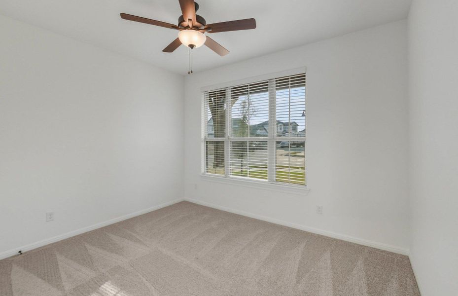 Spacious, unfurnished interior of a new home in Saddleback at Santa Rita Ranch, Liberty Hill (Image 30).