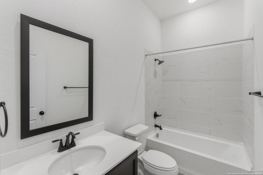 Furnished interior view inside a new home in The Crossvine – Garden Homes, Schertz (Image 11). Furnished interior view inside a new home in The Crossvine – Garden Homes, Schertz (Image 11).