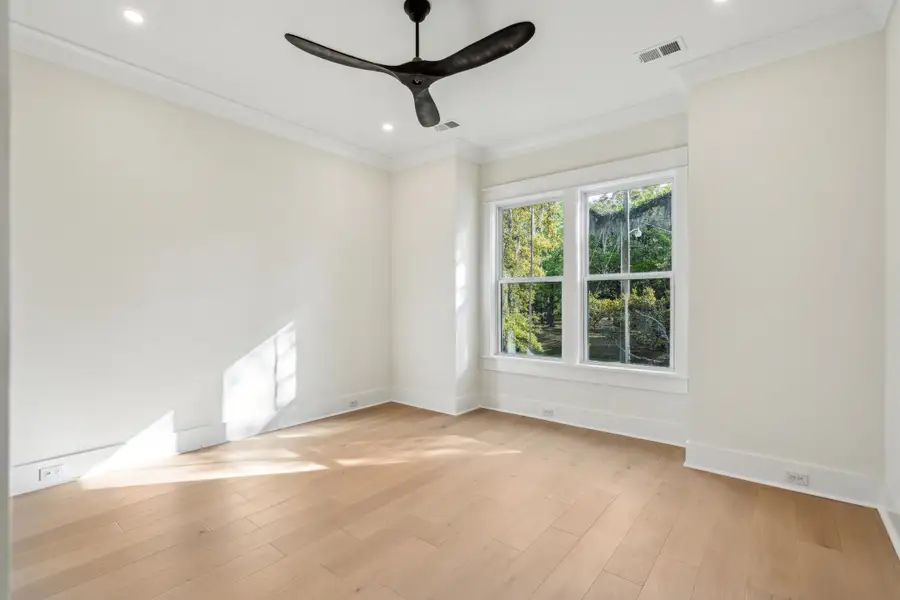 Spacious, unfurnished interior of a new home in , Mount Pleasant (Image 63).