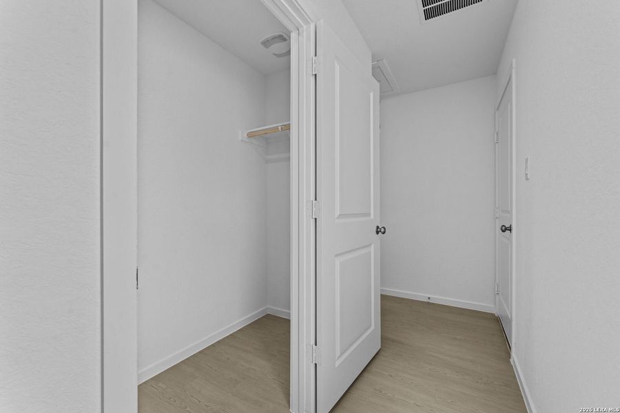 Spacious, unfurnished interior of a new home in Waterwheel, San Antonio (Image 17).