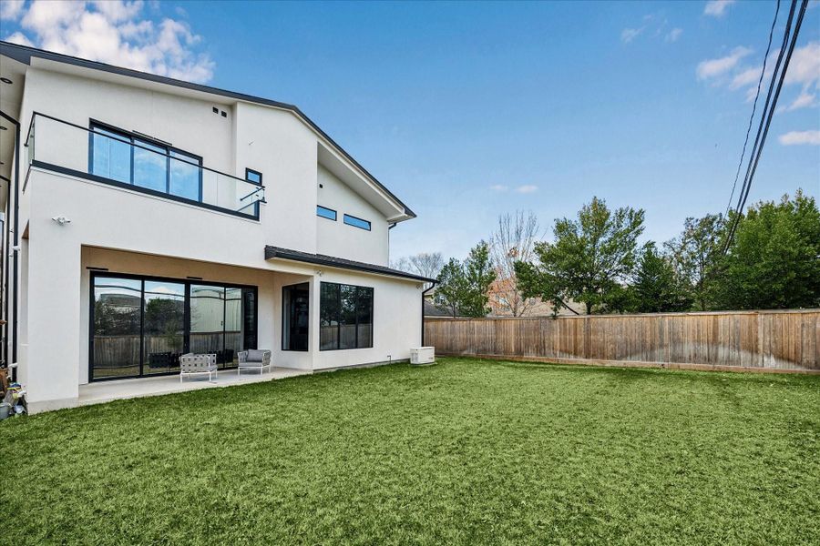 You'll be ready for summer in your backyard oasis, fitted with a covered patio and gas line.