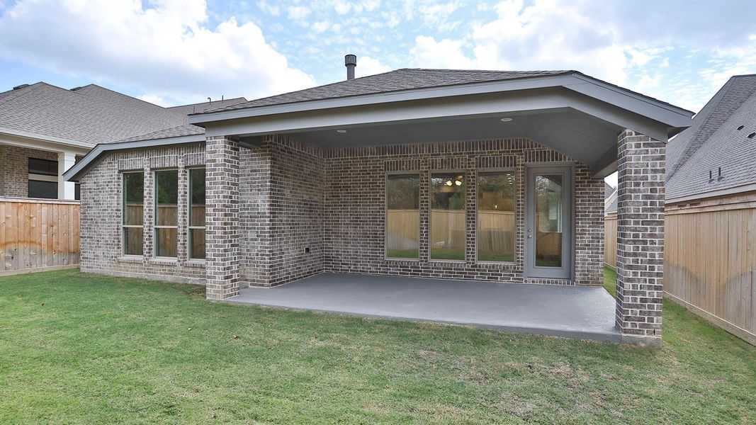 Exterior details and patio area of a home in Kresston 50', Montgomery (Image 2). Exterior details and patio area of a home in Kresston 50', Montgomery (Image 2).