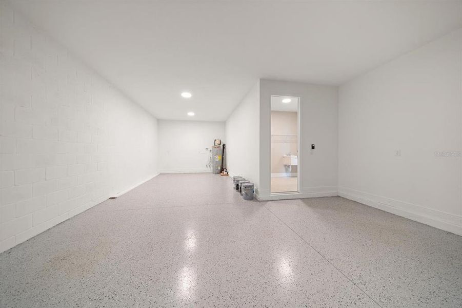 Spacious, unfurnished interior of a new home in Chapel Crossings, Wesley Chapel (Image 19). Spacious, unfurnished interior of a new home in Chapel Crossings, Wesley Chapel (Image 19).
