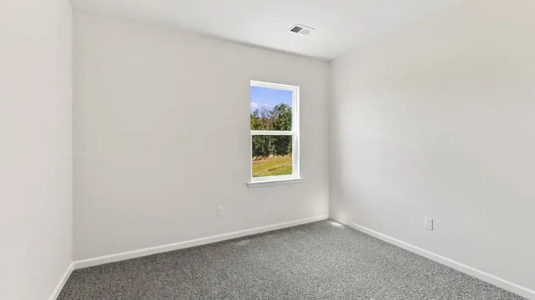 Spacious, unfurnished interior of a new home in Rocky River Ridge, Anderson (Image 25).