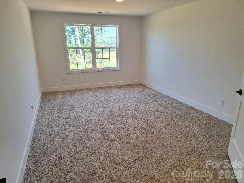 Spacious, unfurnished interior of a new home in Cardiff Glyn, Catawba (Image 26).