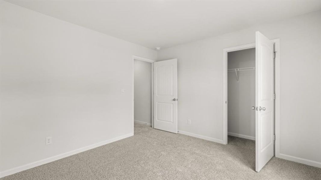 Spacious, unfurnished interior of a new home in Oconee Overlook, Gainesville (Image 25).
