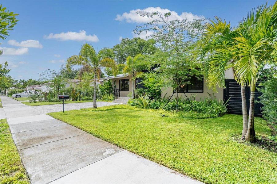 Natural landscape and outdoor views near in Miami (Image 26). Natural landscape and outdoor views near in Miami (Image 26).