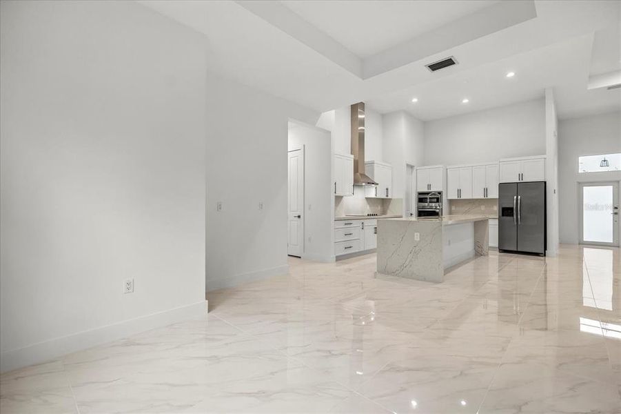 Spacious, unfurnished interior of a new home in , Kissimmee (Image 15).