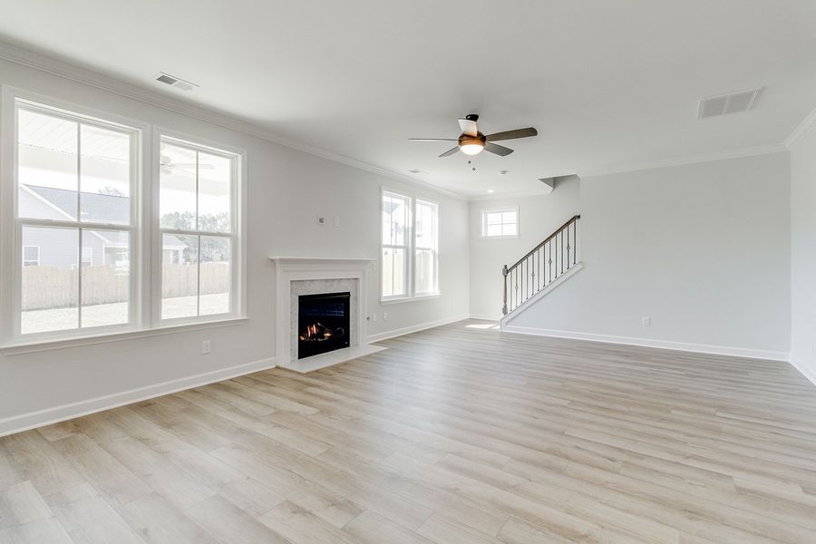 Spacious, unfurnished interior of a new home in Pebble Branch, Chapin (Image 29).