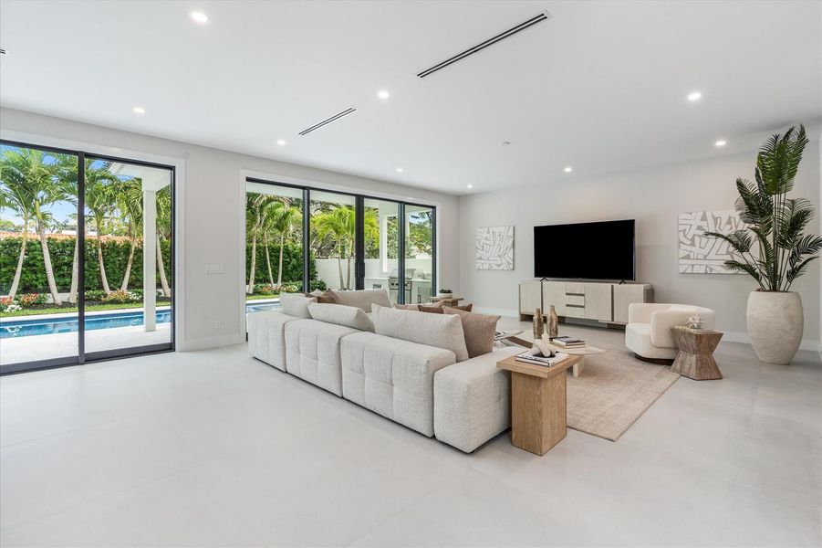 04-1625 SE 1st Street Ft. Lauderdale, FL 04-1625 SE 1st Street Ft. Lauderdale, FL