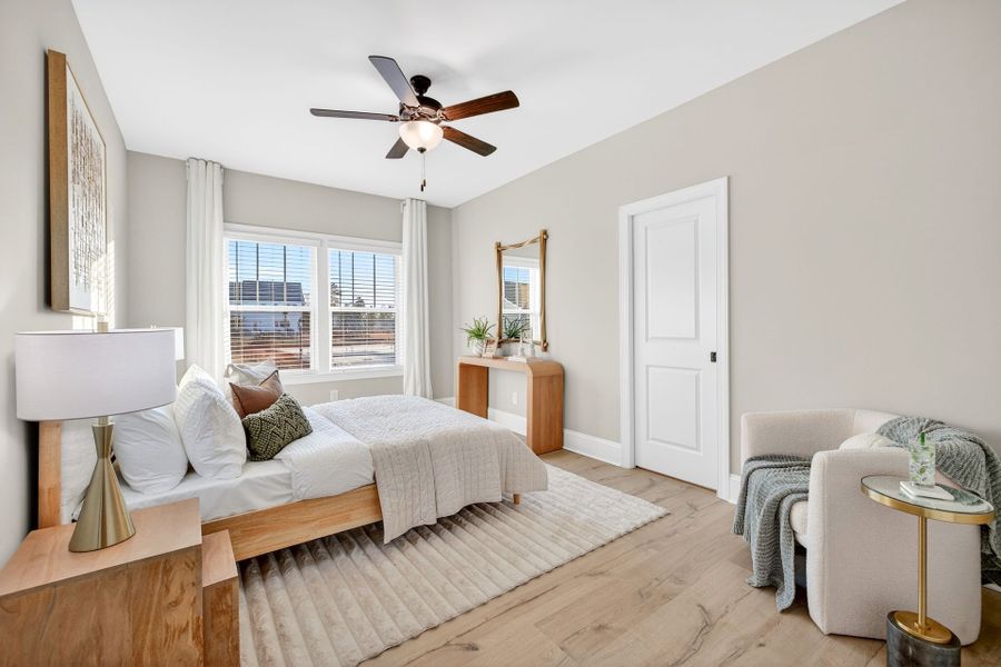 Furnished interior view inside a new home in Edgewater - Harbor Pointe, Lancaster (Image 25). Furnished interior view inside a new home in Edgewater - Harbor Pointe, Lancaster (Image 25).