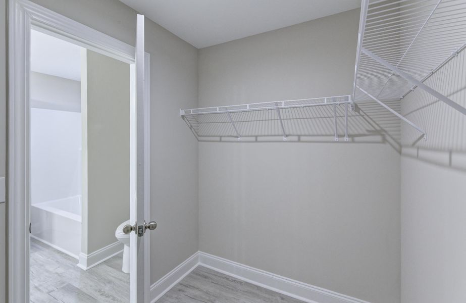 Spacious, unfurnished interior of a new home in , Summerville (Image 20).