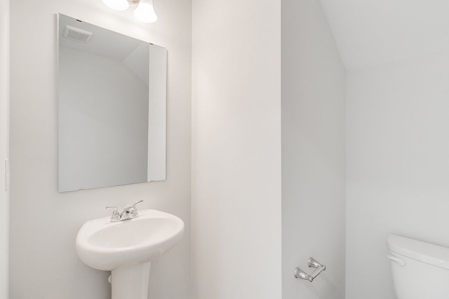 Image 28 of a home in Astoria.