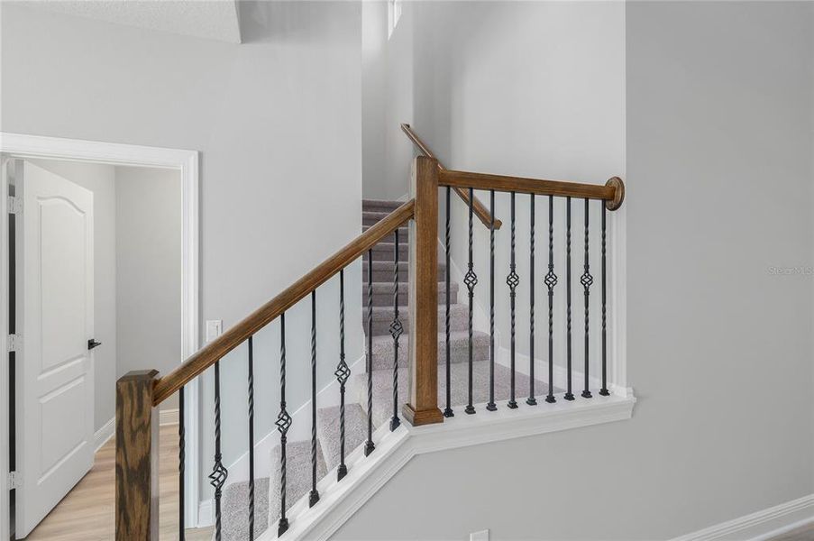 Spacious, unfurnished interior of a new home in Gum Lake Preserve, Lake Alfred (Image 21).