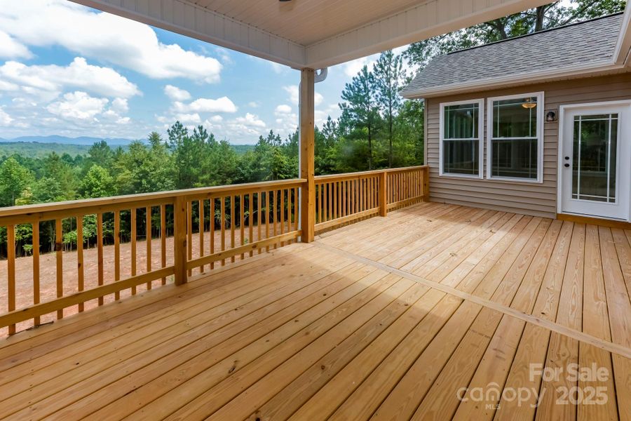 Image 33 of a home in .