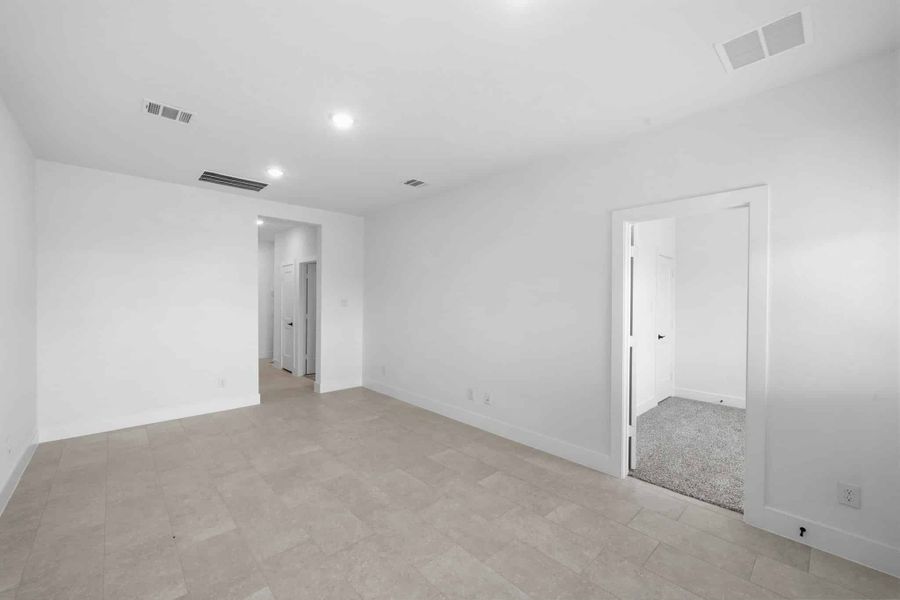 Spacious, unfurnished interior of a new home in Bridgeland 45's, Cypress (Image 32).