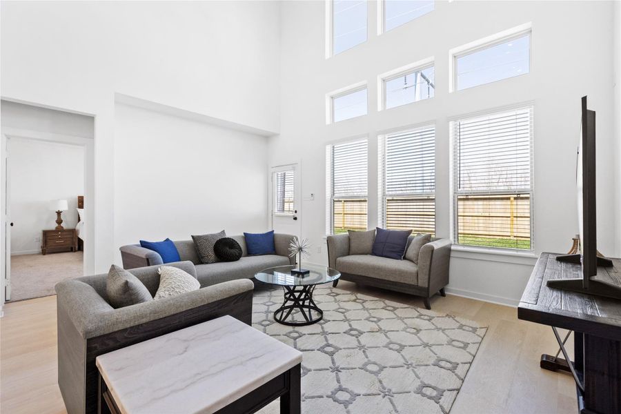 Furnished interior view inside a new home in Kendall Lakes, Alvin (Image 13).