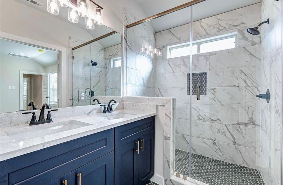 Furnished interior view inside a new home in Glendale Lakes, Rosharon (Image 4).