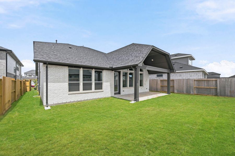 Backyard Paradise Wwith Endless Design Possibilities Backyard Paradise Wwith Endless Design Possibilities