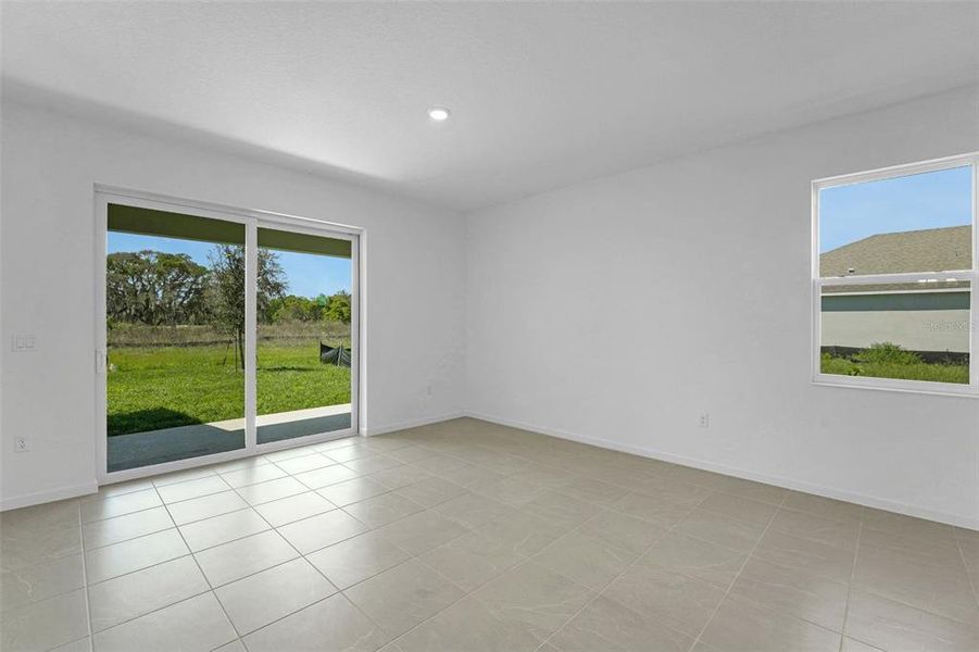 Spacious, unfurnished interior of a new home in Willowbrook North, Winter Haven (Image 23).