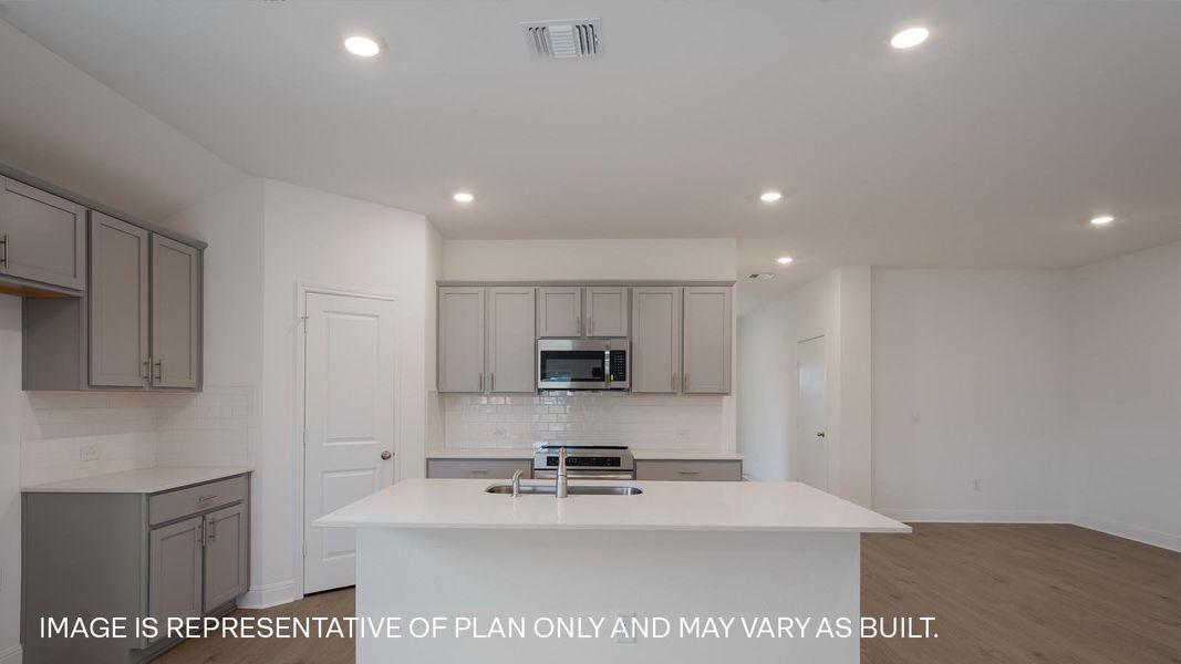 Furnished interior view inside a new home in Riverview, Georgetown (Image 5).