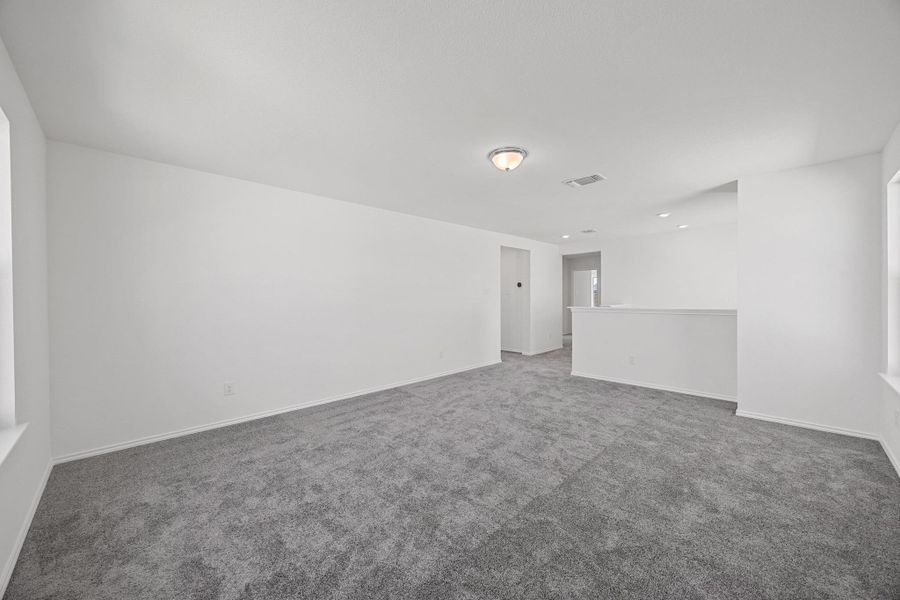 Spacious, unfurnished interior of a new home in Sonterra - Cool Water, Jarrell (Image 17).