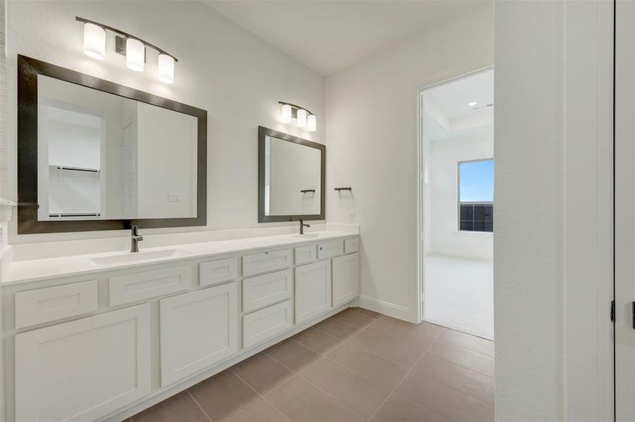 Furnished interior view inside a new home in Terraces – Estates, Rockwall (Image 14).