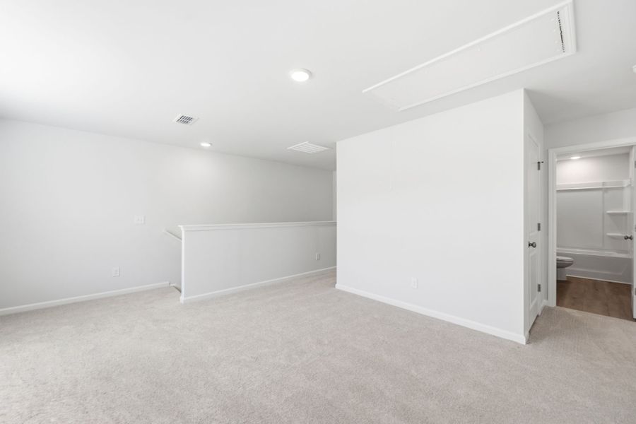 Spacious, unfurnished interior of a new home in Grand Arbor, Blythewood (Image 30).