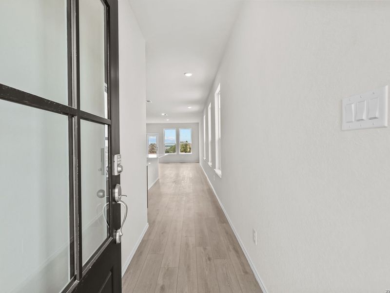 Spacious, unfurnished interior of a new home in Meadows at Oak Creek, San Antonio (Image 15).