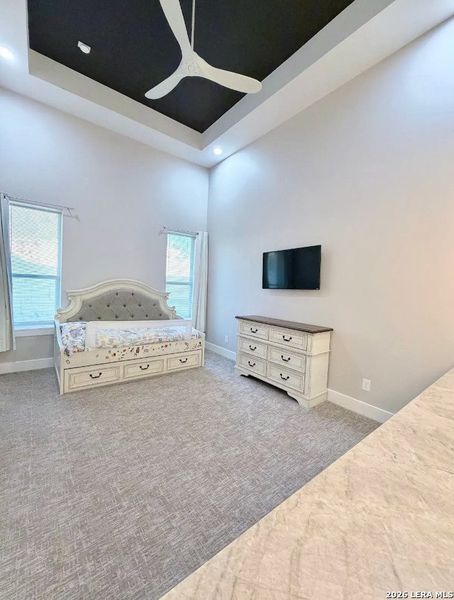 Furnished interior view inside a new home in , Bandera (Image 8).