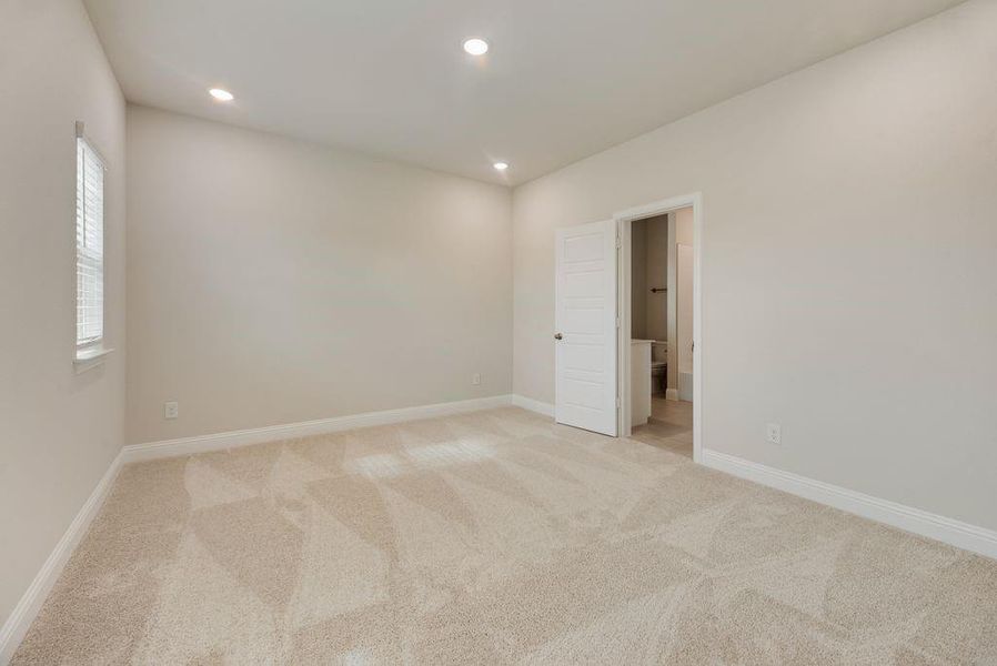 Spacious, unfurnished interior of a new home in Sutton Fields, Celina (Image 33).