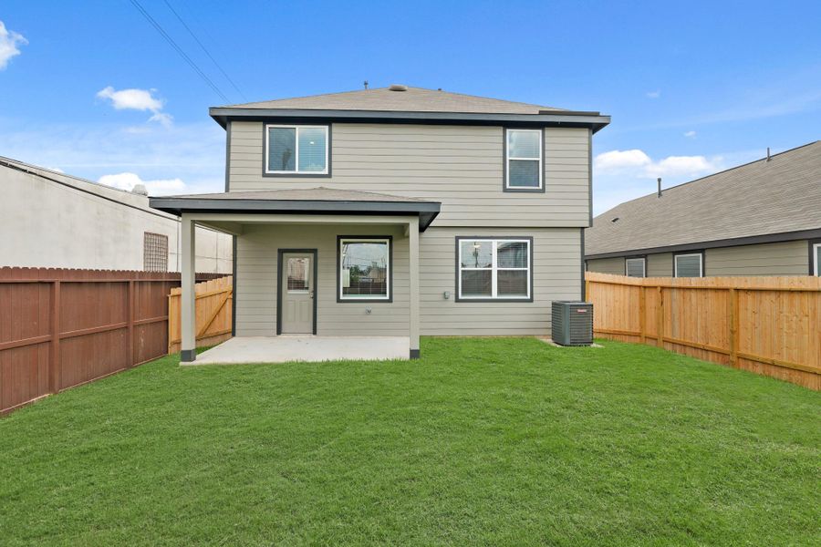 Exterior details and patio area of a home in Bammel Oaks, Houston (Image 11). Exterior details and patio area of a home in Bammel Oaks, Houston (Image 11).