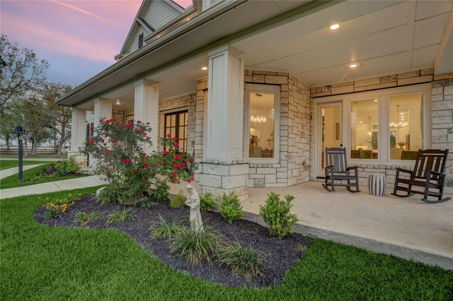 Exterior details and patio area of a home in , Richmond (Image 4).