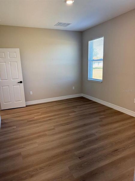 Spacious, unfurnished interior of a new home in , Ocala (Image 25).