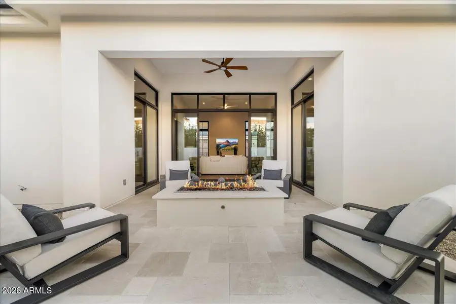 297-329-IMG_4409_v2 297-329-IMG_4409_v2