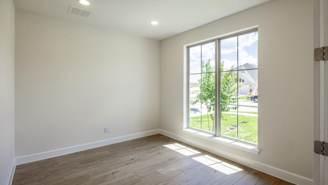 Spacious, unfurnished interior of a new home in Lariat 50', Liberty Hill (Image 9). Spacious, unfurnished interior of a new home in Lariat 50', Liberty Hill (Image 9).
