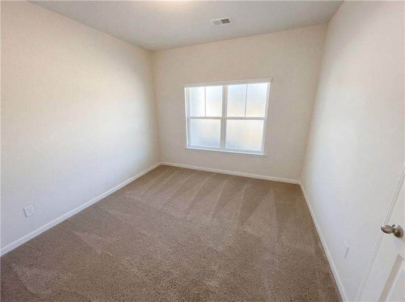 Spacious, unfurnished interior of a new home in , Grantville (Image 14).