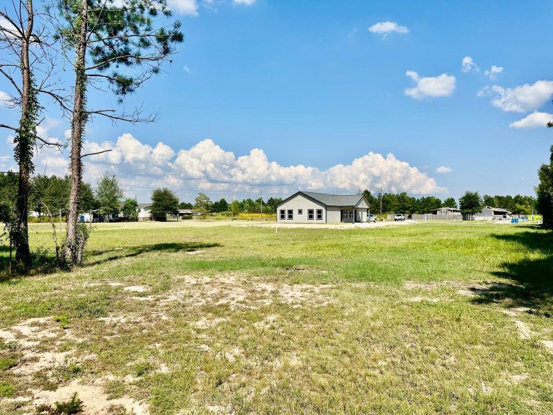 Exterior details and patio area of a home in , Cleveland (Image 15).
