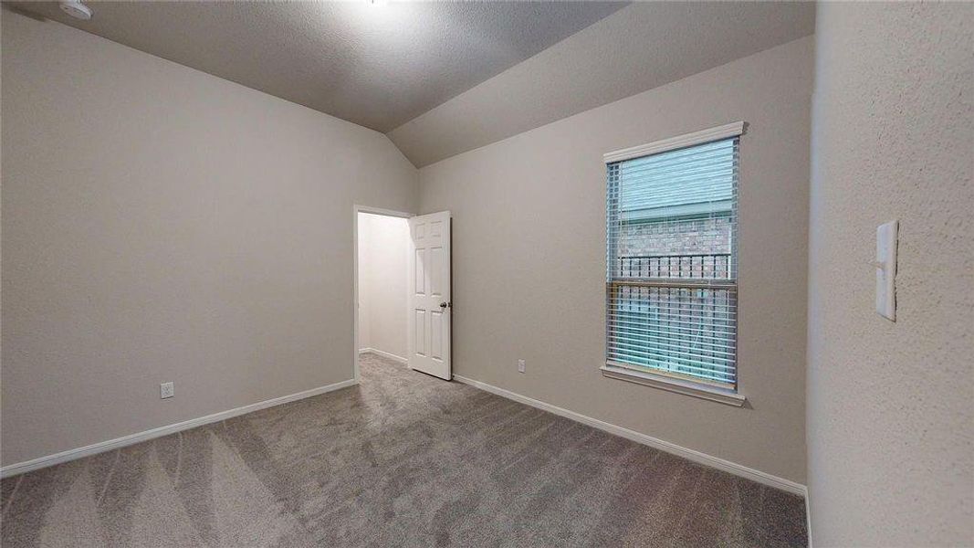 Spacious, unfurnished interior of a new home in River Ranch, Dayton (Image 20).