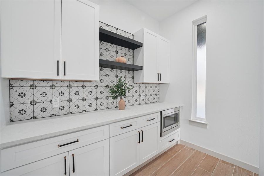 Furnished interior view inside a new home in , Tool (Image 29).