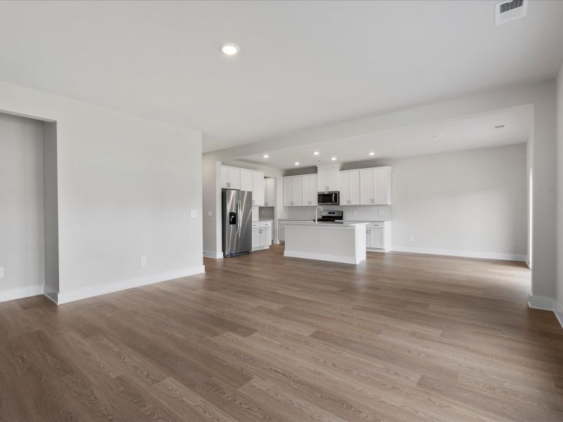 Spacious, unfurnished interior of a new home in Cedar Shoals - Signature Collection, Piedmont (Image 9).