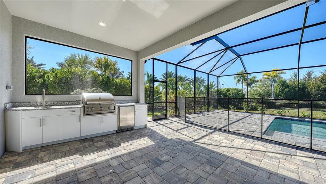 Exterior details and patio area of a home in , Venice (Image 24).
