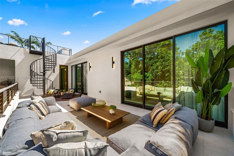 Exterior details and patio area of a home in , Miami (Image 34).