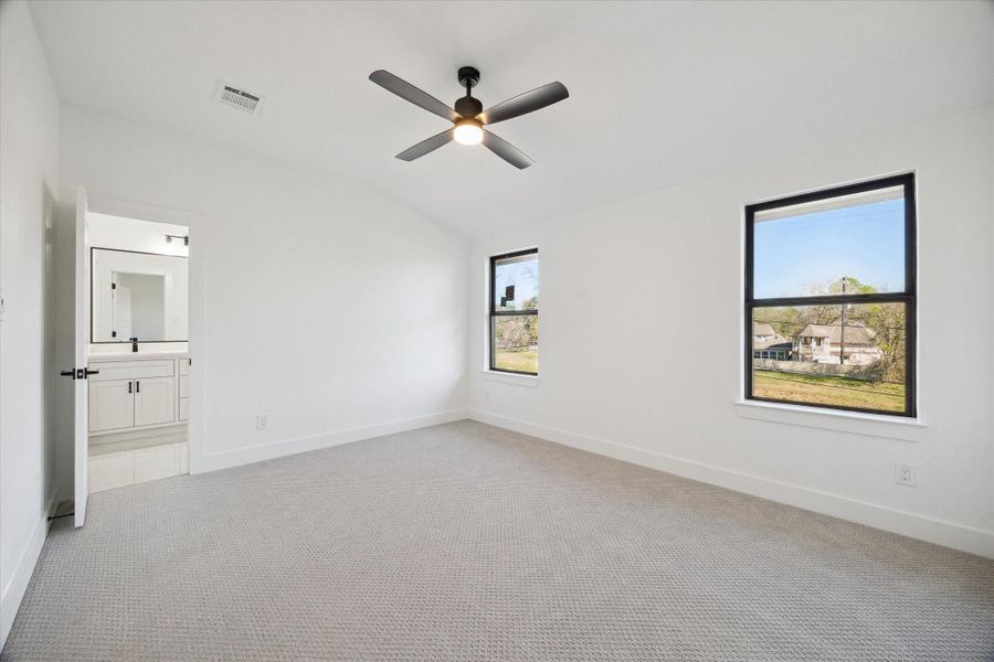 Spacious, unfurnished interior of a new home in , Jersey Village (Image 18).