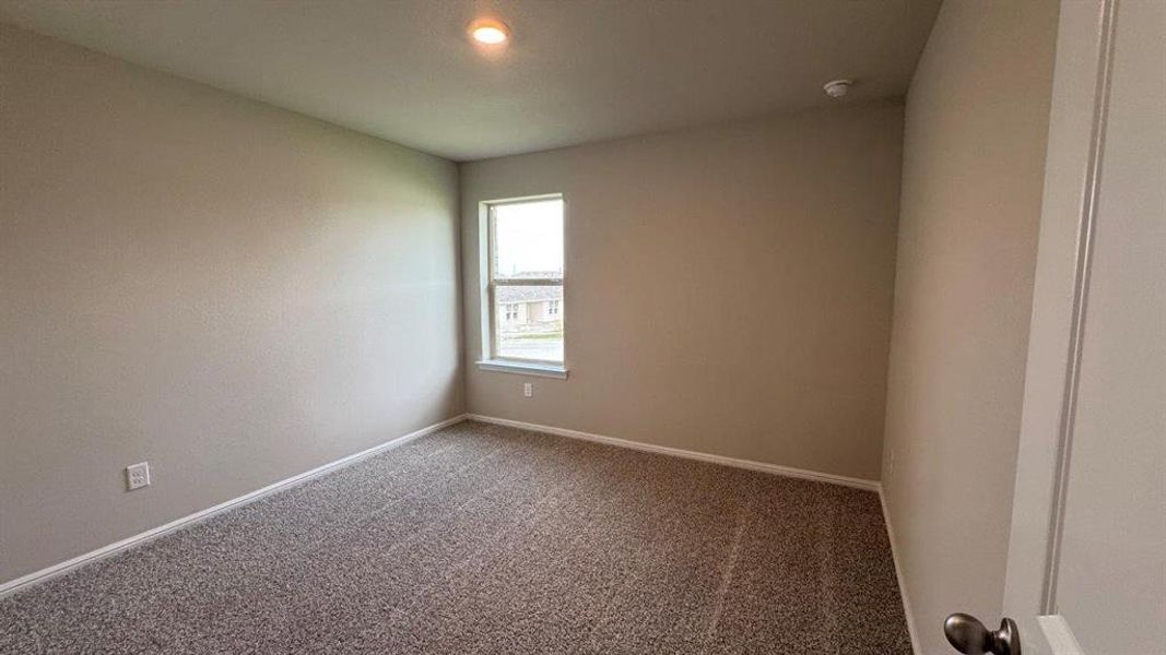 Spacious, unfurnished interior of a new home in Highlands at Chapel Creek, Fort Worth (Image 15).