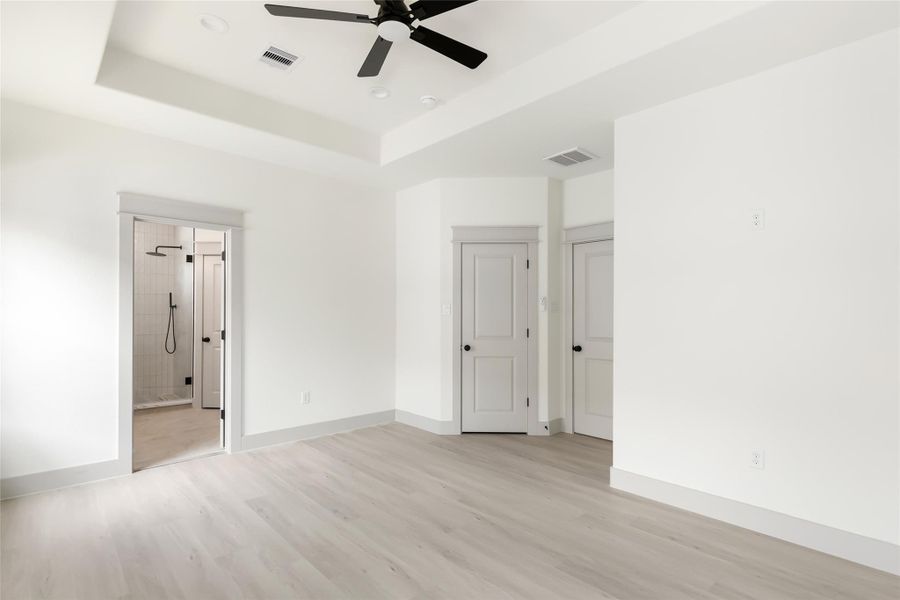 Spacious, unfurnished interior of a new home in , La Porte (Image 16).