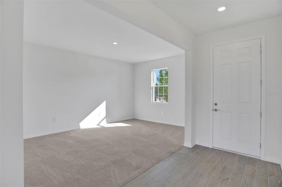 Spacious, unfurnished interior of a new home in Turnleaf, Punta Gorda (Image 44).