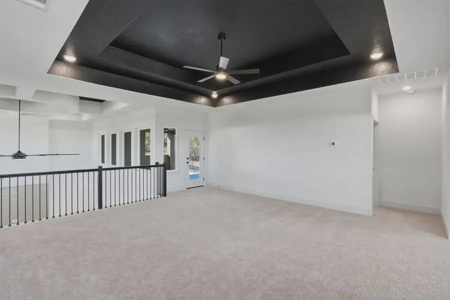 Spacious, unfurnished interior of a new home in Heimer Estates at Garden Ridge, San Antonio (Image 10).