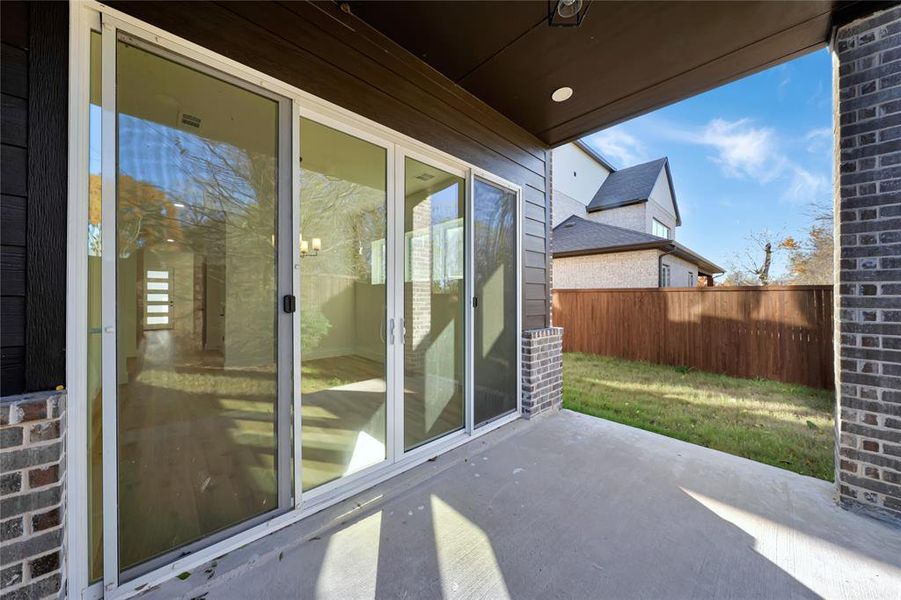 Exterior details and patio area of a home in , Garland (Image 4).